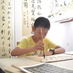 How to teach children to practice calligraphy at home? 15 practice calligraphy network to teach you five easy ways to solve